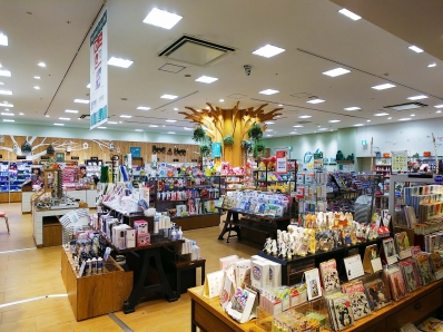 大型ショッピングセンター内小売店 閉店に伴う残置物撤去