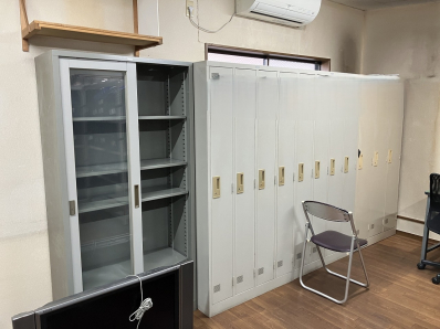 東京都内 オフィスビル解体に伴う 不要什器・家具類 買取撤去